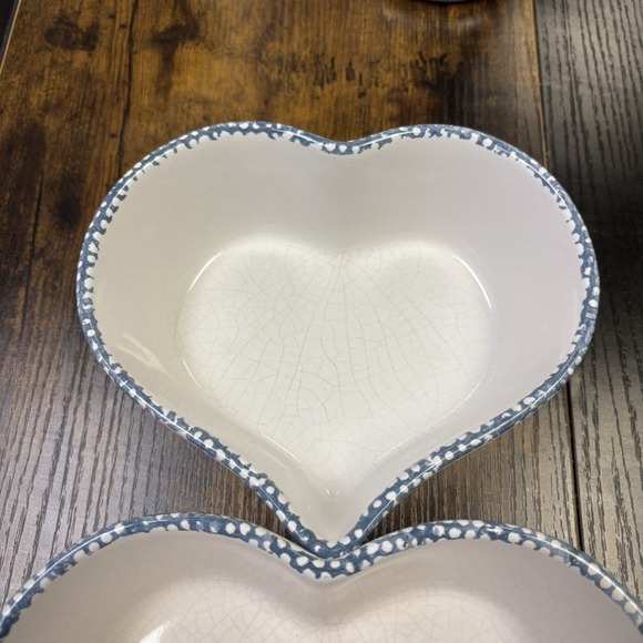 2 Vintage Loan An Heart Nesting Bowls White Blue Sponge Ceramic‎ Serving Bowls - Picture 2 of 7